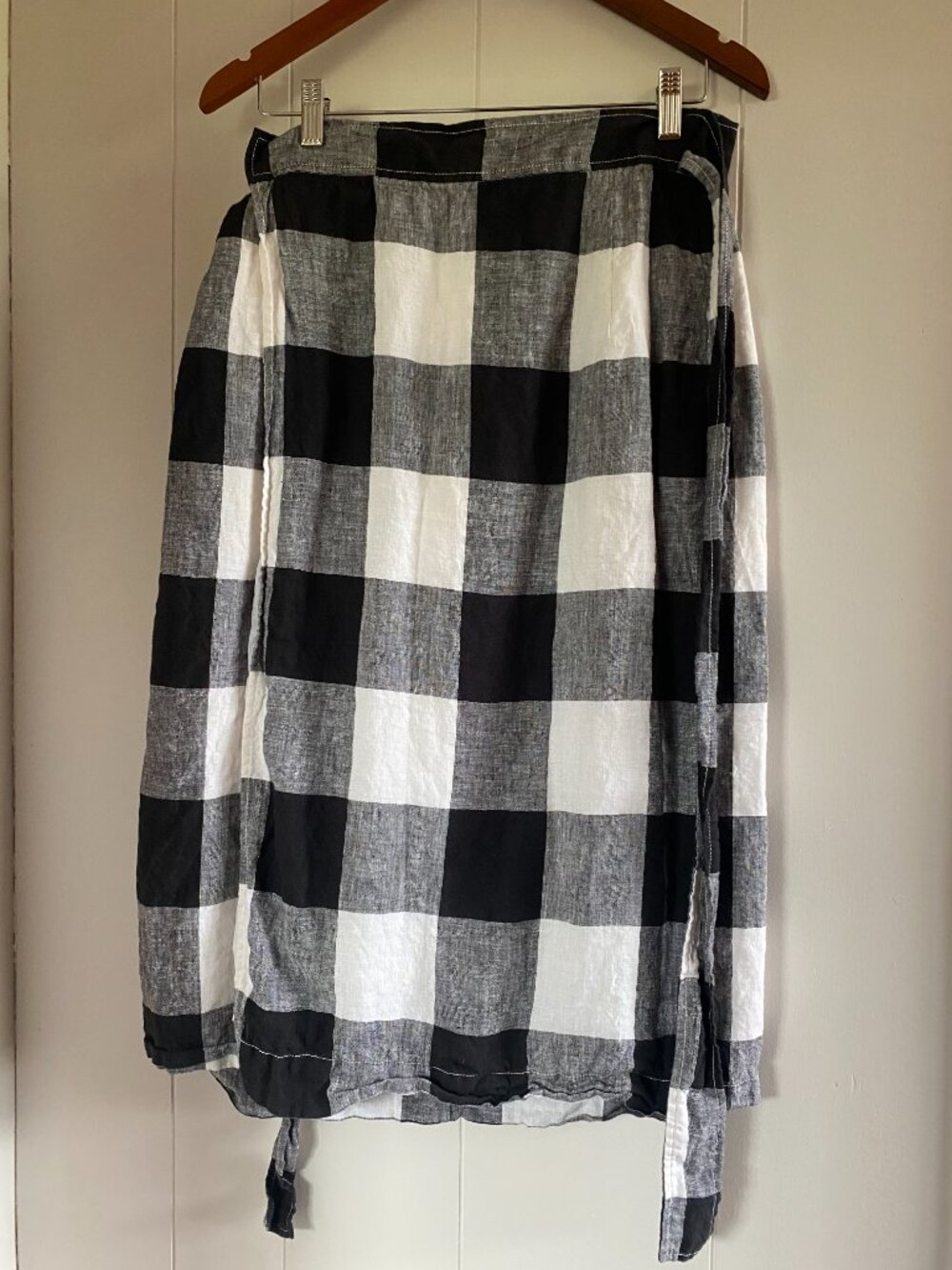 Everlane Linen Wrap Skirt - Picture 3 of 8